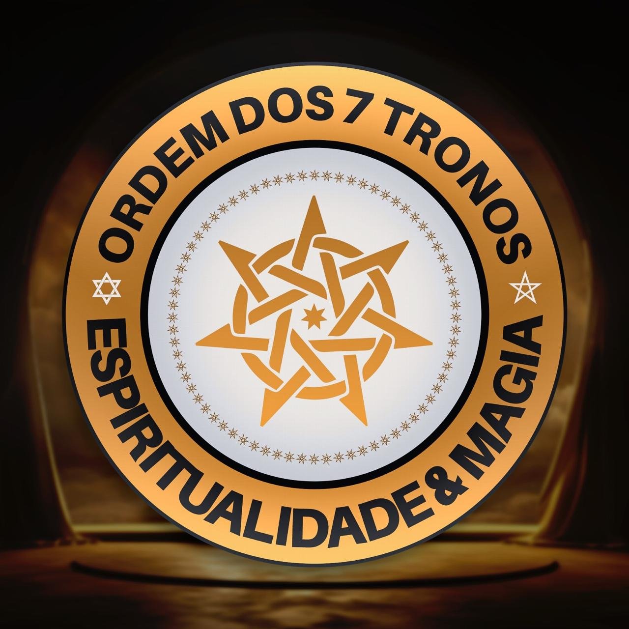 Ordem 7 dos Tronos é uma comunidade espiritual que integra diversas tradições ancestrais, como xamanismo, umbanda, quimbanda, candomblé e teosofia, criando um caminho único para o autoconhecimento e a conexão com o divino. Fundada em um ano específico, a ordem tem como objetivo oferecer um espaço sagrado onde seus membros possam desenvolver-se espiritualmente de forma integral.